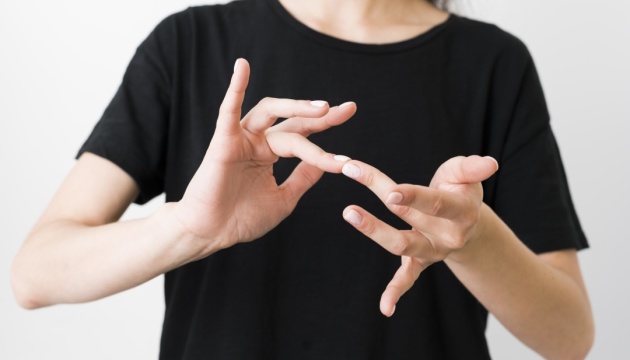 На Миколаївщині у підрозділах податкової служби запрацював сервіс УТОГ із перекладу жестової мови