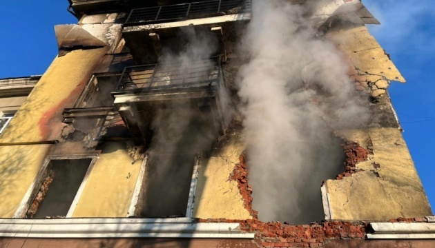 Guerre en Ukraine : une femme décédée et deux civils blessés dans des bombardements russes sur Chostka