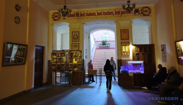 Напад з ножем на однокласницю: у тернопільській школі проводять службове розслідування