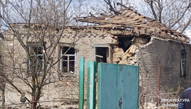 Russischer Drohnenangriff auf Dorf in Region Charkiw verletzt sechs Menschen