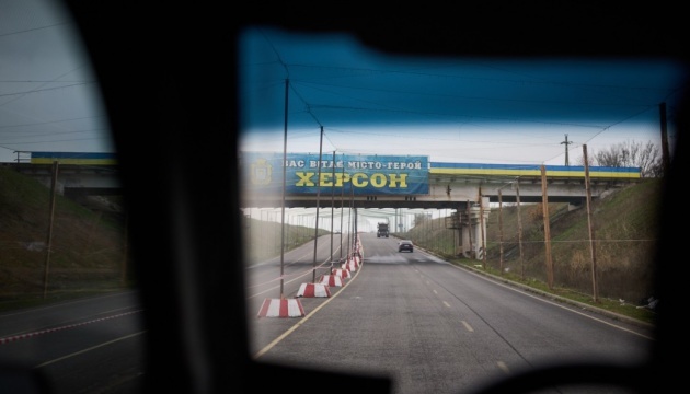 Russian drones injure seven people in Kherson in one day, including two hospital workers