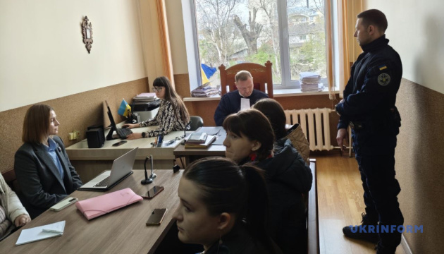 У Тернополі суд щодо прав на картини Марчука перенесли через неявку відповідача