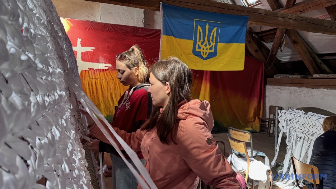 студентки Адела та Луціє