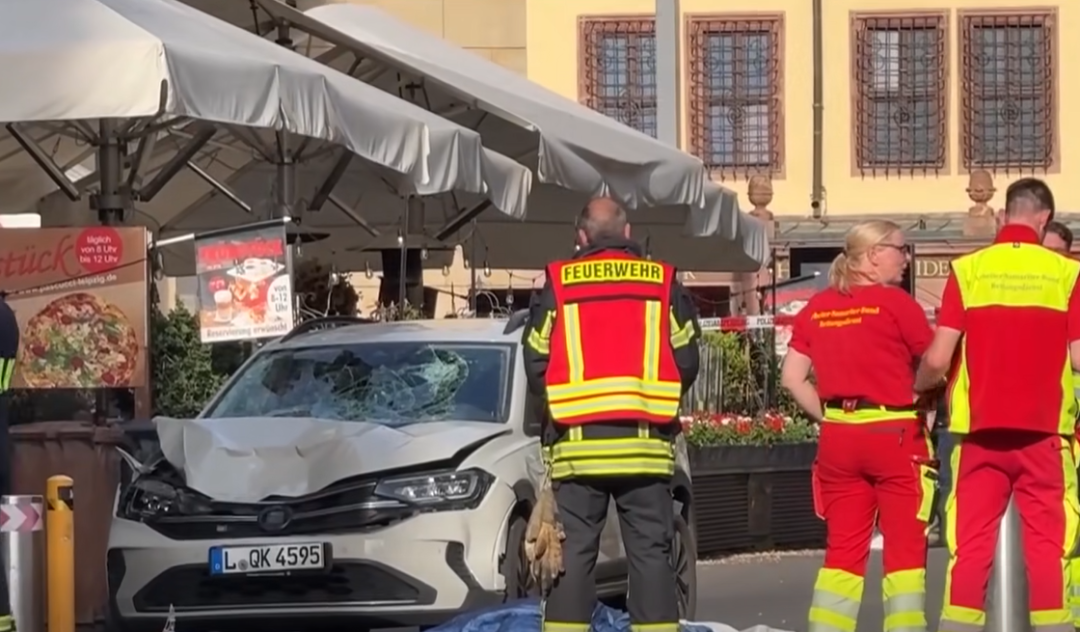 У центрі Лейпцига автомобіль влетів у натовп, є загиблі й травмовані