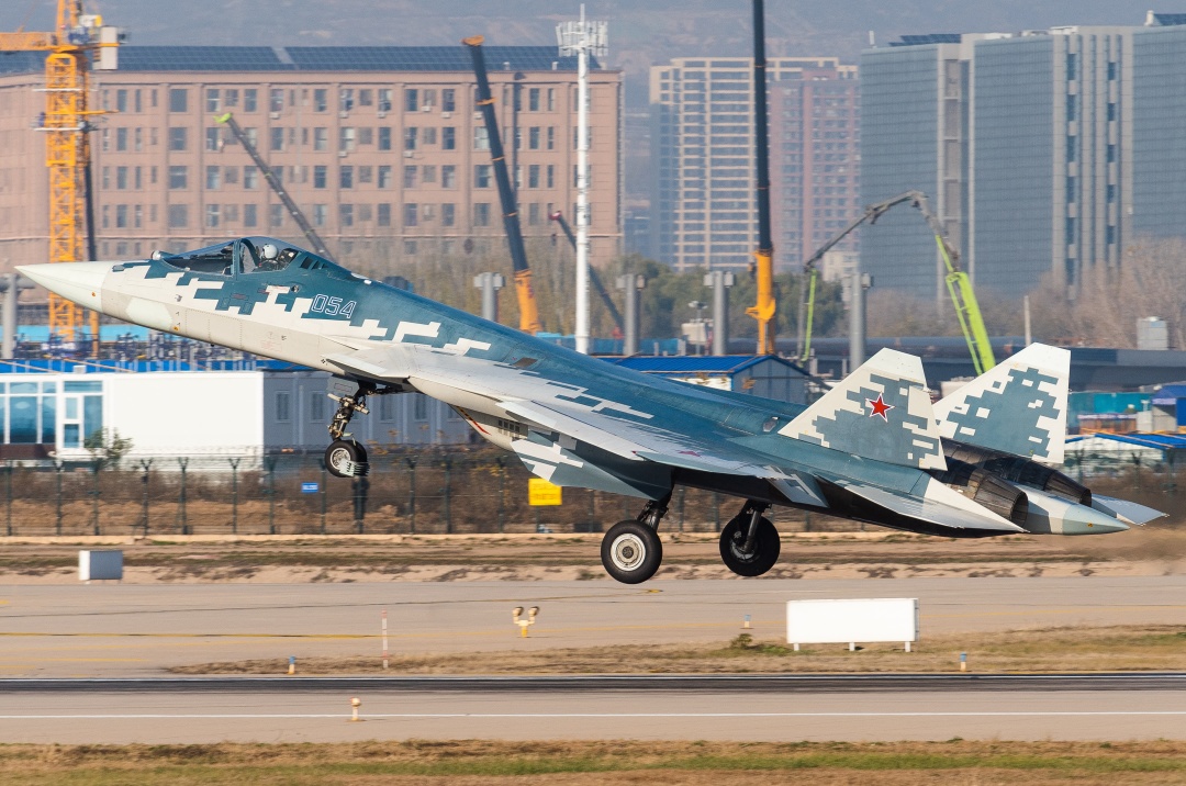Гордість російського ВПК «аналоговнєтовий» Су-57