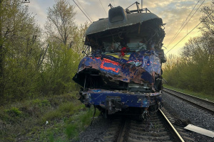 На Львівщині автокран зіткнувся з поїздом, загинув машиніст
