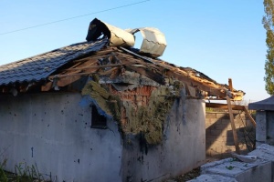 Є руйнування і жертви: наслідки атак росіян на Херсон та передмістя