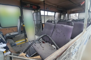 Ворог знову атакував маршрутку у Херсоні, поранений водій