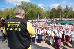 На Хмельниччині встановили рекорд із наймасовішого виконання танцю «Краков'як»