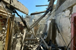 Russians strike residential area in Dnipro, damaging dormitory 