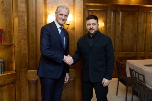 Zelensky meets PM of Norway in Yerevan to discuss Drone Deal, strengthening air defense