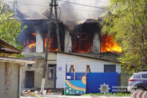 У Сумах через удар РФ по дитсадку постраждали дві жінки