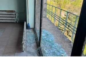 У Дніпрі через російську атаку пошкоджене приміщення видавництва «Зоря»