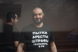 Azerbaijanis collecting signatures in support of Crimean political prisoners 