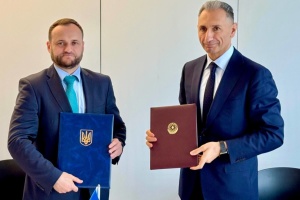 Україна і Азербайджан домовились про впровадження електронного дозволу на вантажні перевезення