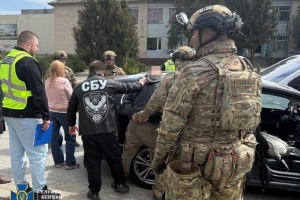 На Хмельниччині викрили двох організаторів схеми переправлення чоловіків через кордон