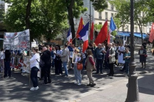 Українська громада в Парижі не дала «Безсмертному полку» пройти спокійно