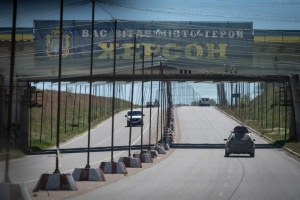 На Херсонщині вже встановили на дорогах 190 кілометрів антидронових сіток - Свириденко