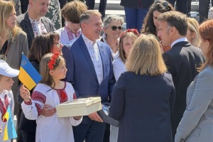 Участь українців у церемонії 8 травня стала символом єдності України та Франції - посол 