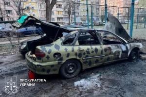 Викрили чоловіка, який шукав виконавців для підпалу військових авто у Києві