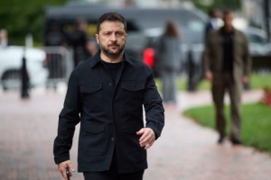 زيلينسكي: تحتفل أوكرانيا بيوم أوروبا ليس بشكل رسمي، ولكن كجزء لا يتجزأ من الأسرة الأوروبية