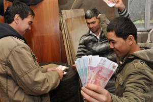 خبير: يحاول البعض استغلال موضوع العمال المهاجرين لتشويه سمعة عملية التعبئة