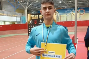 Український стрибун з жердиною побив світовий рекорд у категорії U13