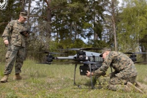 Les opérateurs de drones ukrainiens démontrent leur expérience de combat lors des exercices Aurora 2026 en Suède
