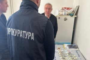 На Рівненщині на хабарі викрили депутата - головного лікаря медзакладу
