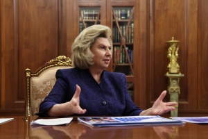 Російська омбудсменка заявила про нібито «вивезення українськими військовими дітей з Донбасу до Німеччини»