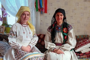 В естонській Нарві до Дня вишиванки презентують автентичні українські строї ХІХ–ХХ століть