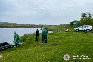 На Рівненщині вже тиждень шукають підлітка - залучили водолазів, працюють дрони