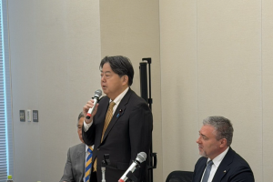 日本・ウクライナ友好議連会長に林芳正氏が就任