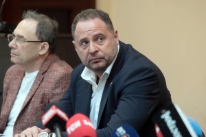 Єрмак заявив, що знає кількох Веронік, але не знайомий з ворожками