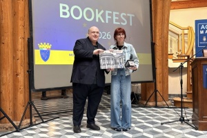 Журналістку Укрінформу Ольгу Звонарьову нагородили військовою премією Монтекатіні в Італії