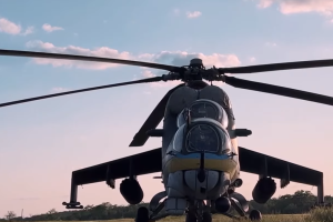 На телеекрани виходить фільм «Сталеві птахи» про пілотів, які прорвали блокаду Маріуполя навесні 2022 року