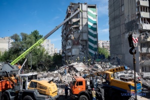 Zelensky calls on world to put pressure on Russia following massive attack on May 14 