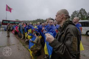 СБУ показала ексклюзивні кадри сьогоднішнього обміну полоненими
