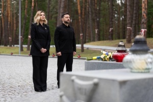 Zelensky honors memory of victims of political repression