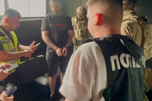 Підприємець обіцяв за $25 тисяч чоловіку оформити фіктивну інвалідність - поліція
