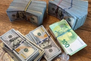 Водія, що фігурує у справі про схеми прикриття «порноофісів», відсторонили