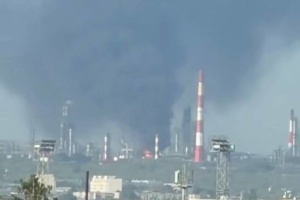 У Росії після атаки безпілотників - пожежа на Сизранському НПЗ