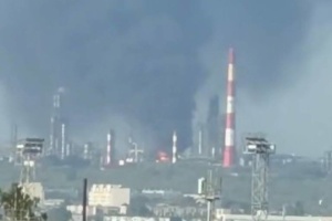 L'Ukraine frappe la raffinerie de Syzran en Russie : un incendie majeur déclaré sur le site