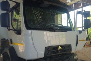 У Марганці ворожий дрон влучив біля транспорту одного з підприємств - 13 поранених