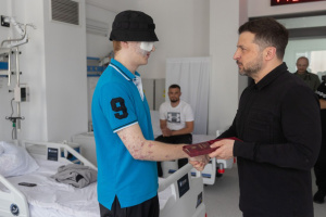 Зеленський на Рівненщині відвідав поранених військових