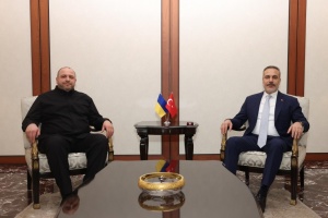 Умєров обговорив із главою МЗС Туреччини повернення українців з російського полону