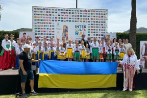 В Іспанії міжкультурній зустрічі презентували українську вишивку та народний танець