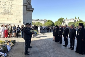 Під Тріумфальною аркою в Парижі пройшли заходи до роковин загибелі Петлюри