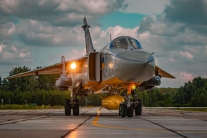 L’armée ukrainienne a frappé une usine aéronautique, une raffinerie et un aérodrome militaire en Russie
