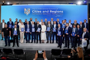 Україна та іноземні партнери підписали 22 угоди про співпрацю на Саміті міст і регіонів